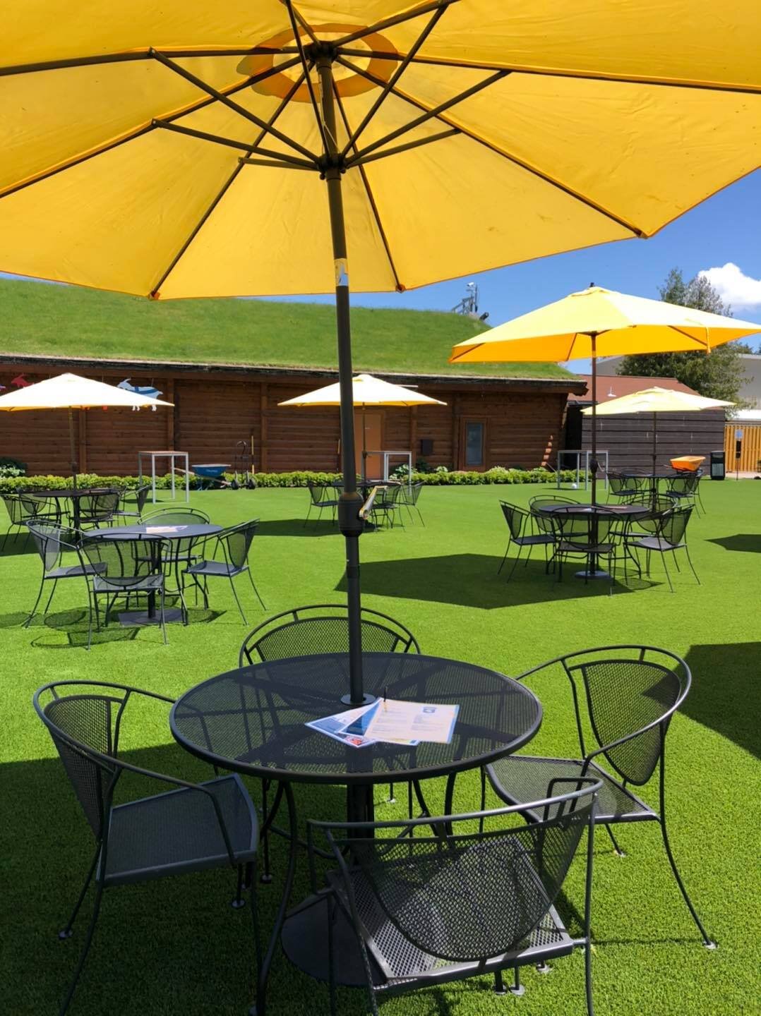 outdoor eating area