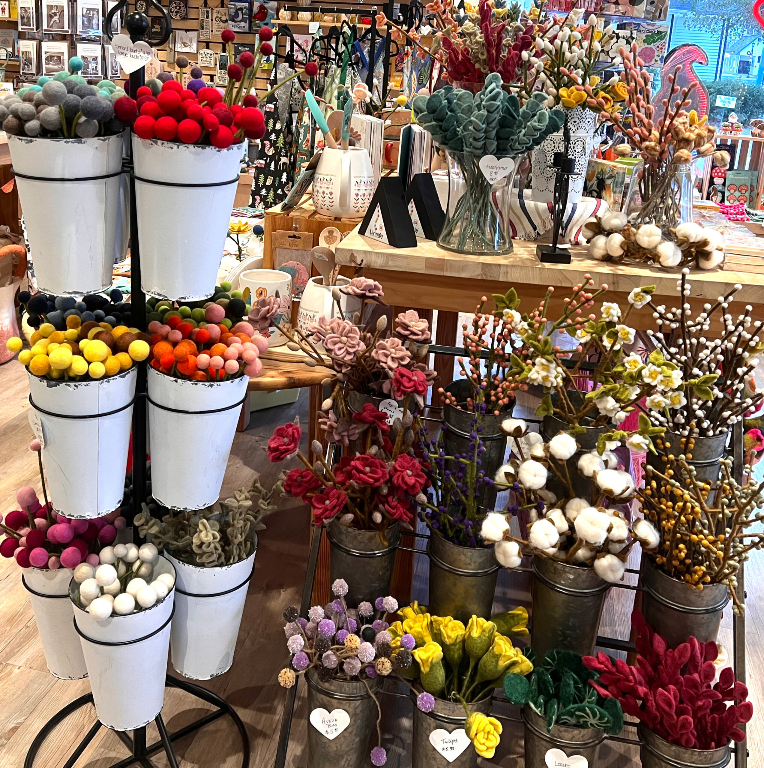 Faux Flowers in Skal