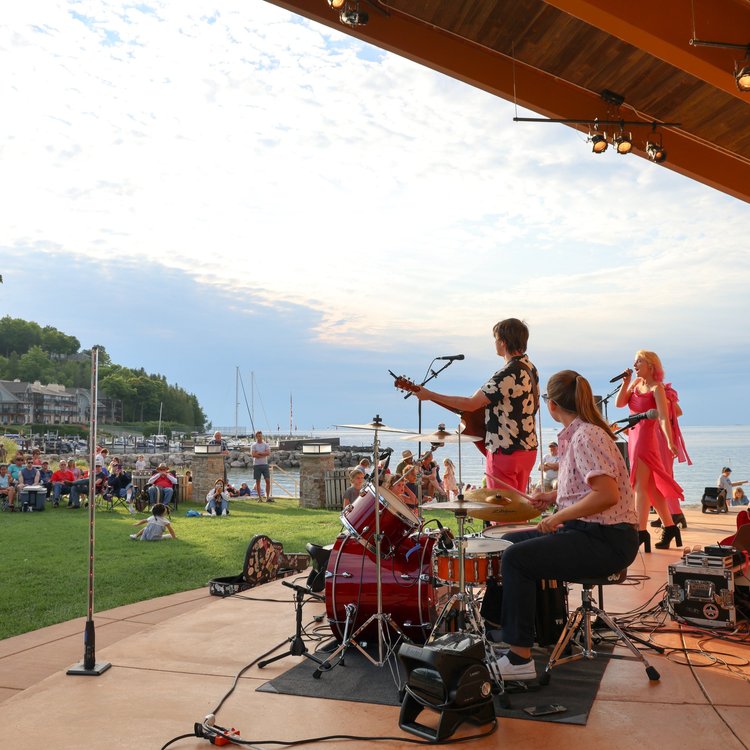 Concerts and Movies in the park in Sister Bay