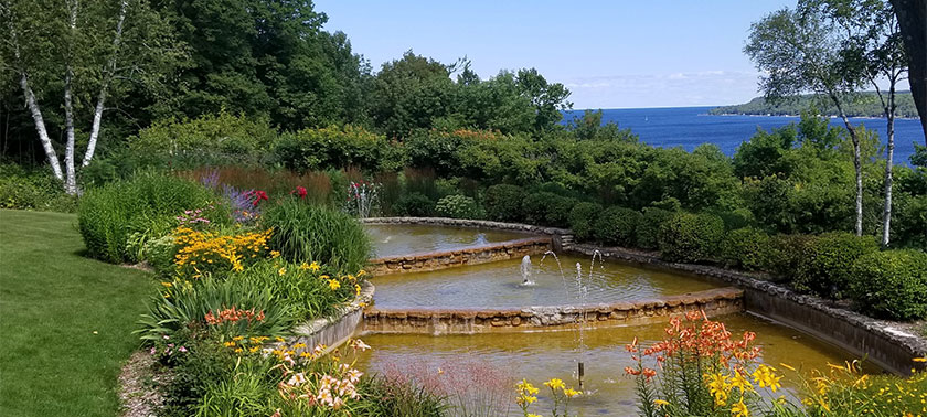 fountain at Country House Resort