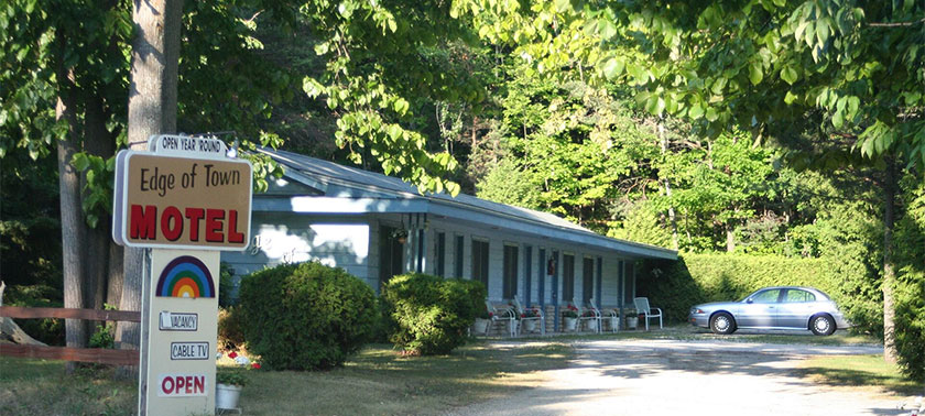 facility at Edge of Towns Waterfall Inn