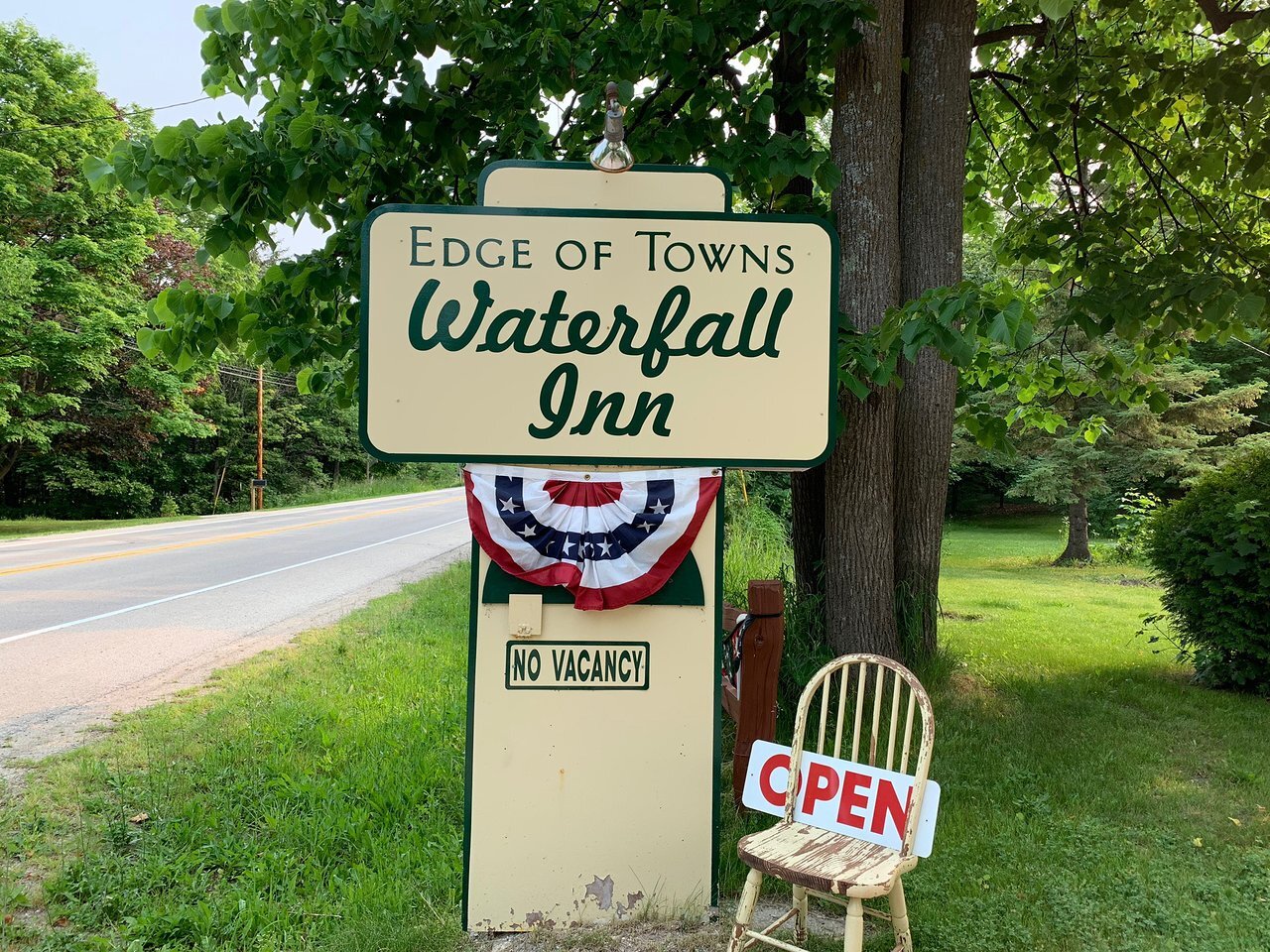 sign at Edge of Towns Waterfall Inn